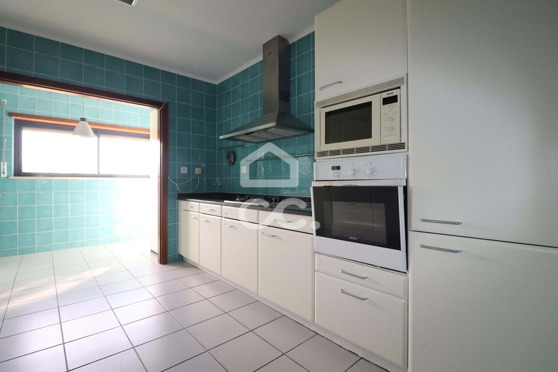 Apartment in Santo Antonio dos Olivais, Coimbra District, Portugal 4 - 14974548