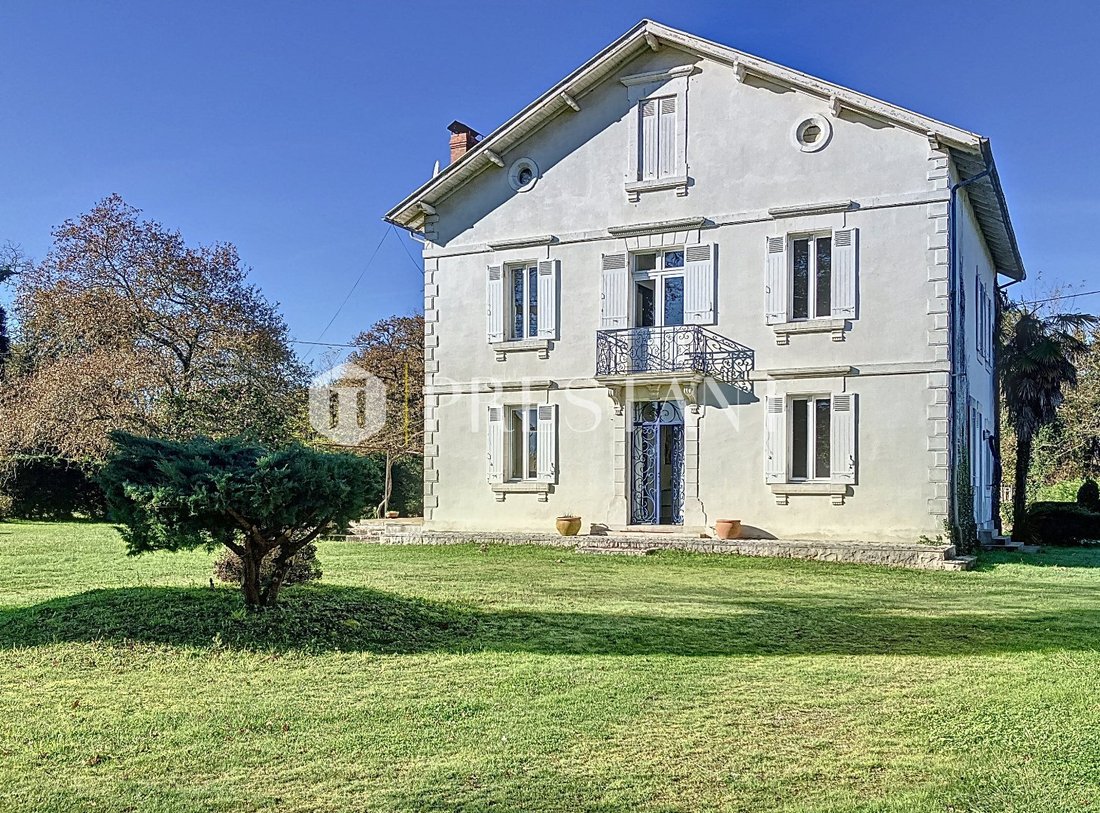 House in Yzosse, Nouvelle-Aquitaine, France 1 - 14976335