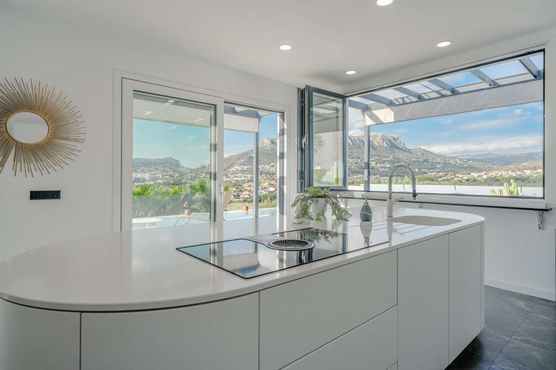 Haus in Calp, Land Valencia, Spanien 4 - 14975498