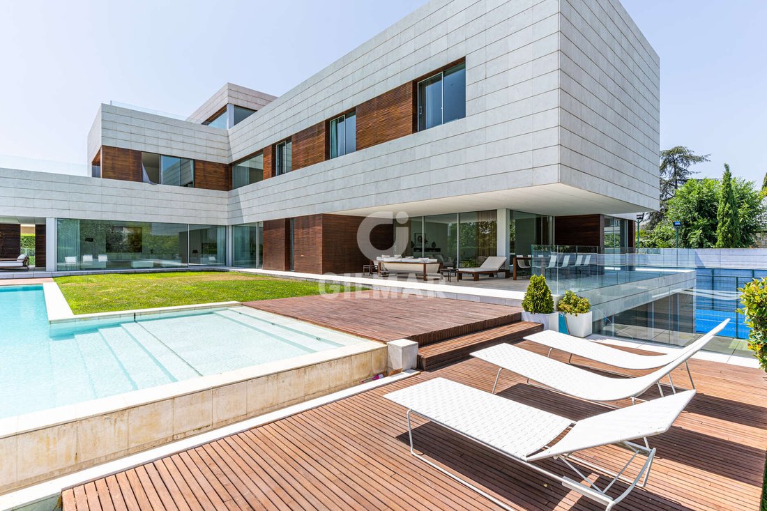 Villa in Moncloa - Aravaca, Community of Madrid, Spain 3 - 14974331
