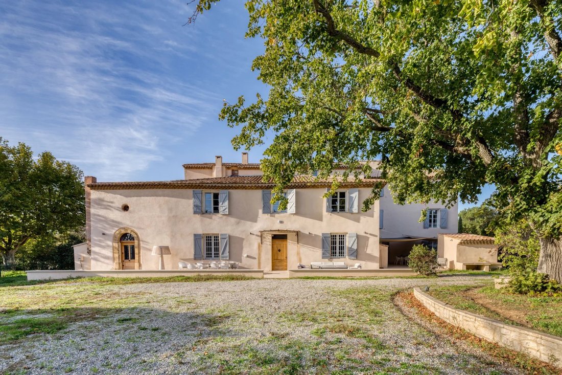 Country House in Grand Sud- Aix la Duranne, Aix-en-Provence, France 1 - 14975700