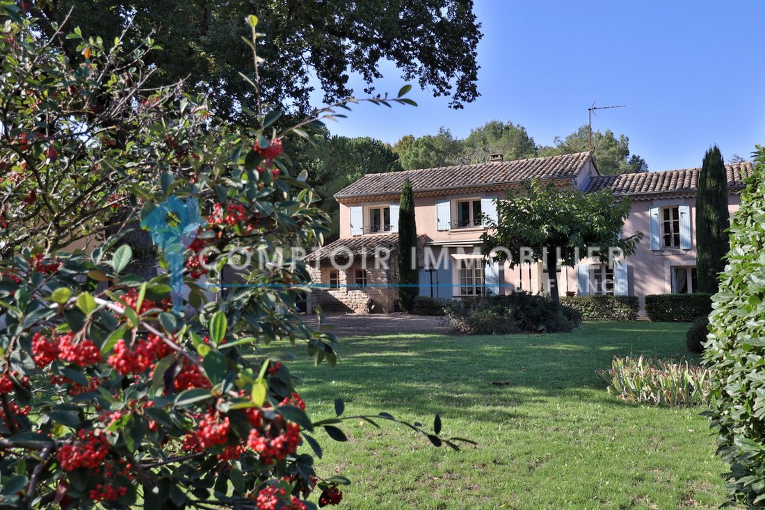 House in Robion, Provence-Alpes-Côte d'Azur, France 4 - 14974756