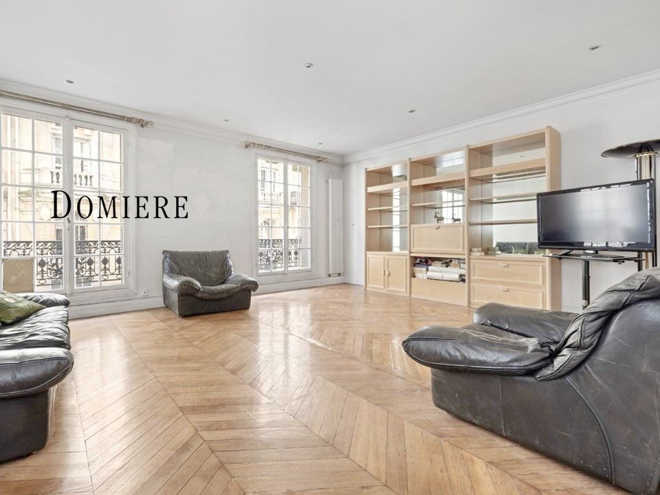 Apartment in La Fourche-Guy Môquet, Paris 17e Arrondissement, Paris 1 - 14976948