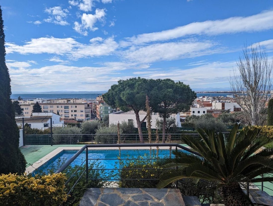 Villa in Roses, Catalonia, Spain 4 - 14977890