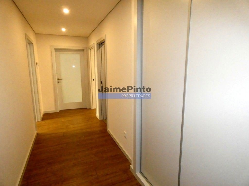 Apartment in Lordelo do Ouro e Massarelos, Porto District, Portugal 2 - 14975703