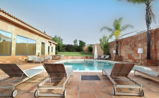 Villa en Estepona, Andalucía, España 1