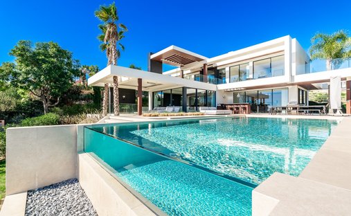 Villa in Benahavis, Andalusia, Spain 1