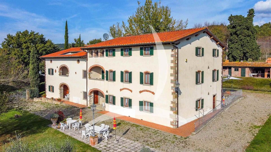 Farm Ranch in Poppi, Tuscany, Italy 4 - 14975181