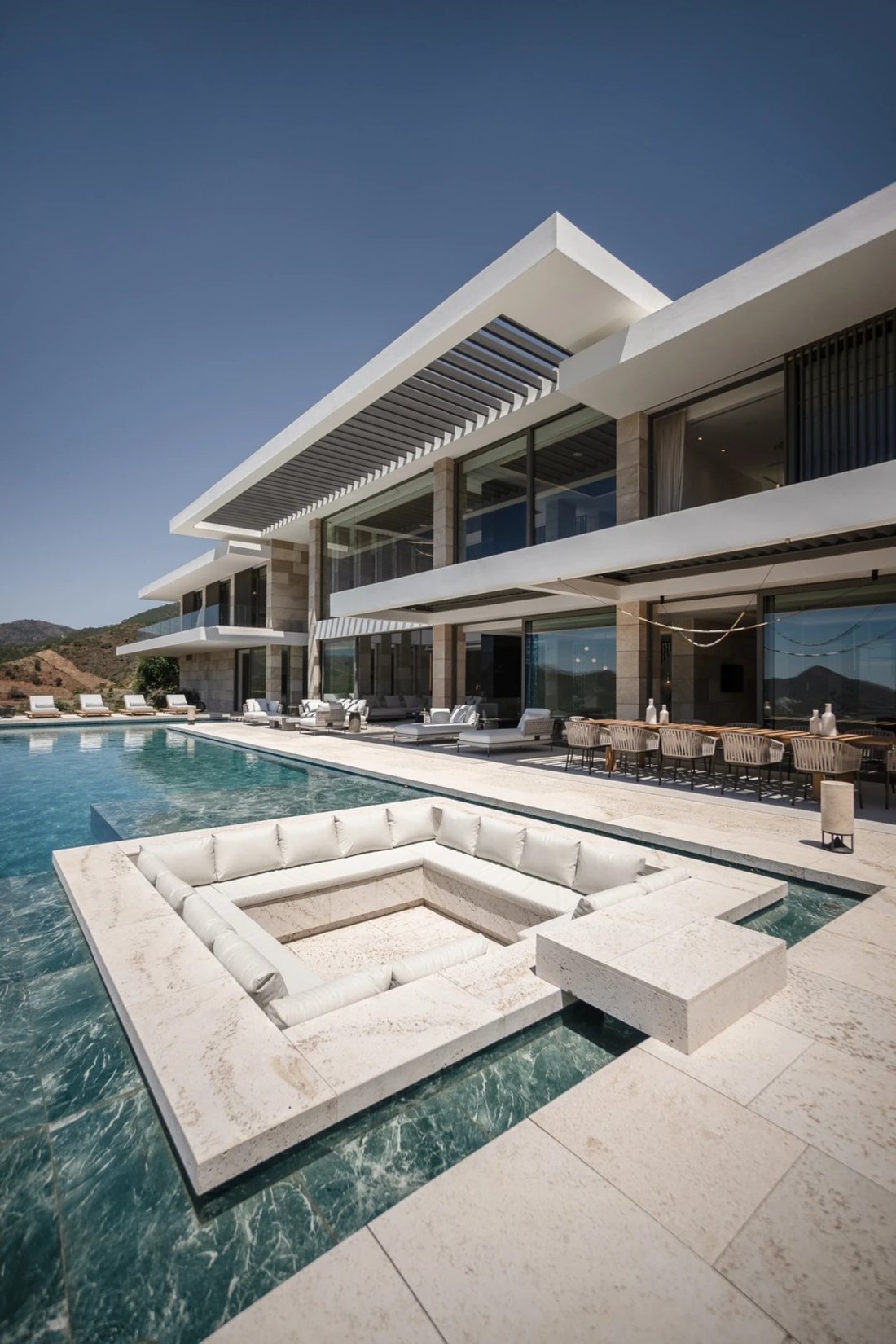 Villa in La Zagaleta, Benahavis, Andalusia 1 - 14980019