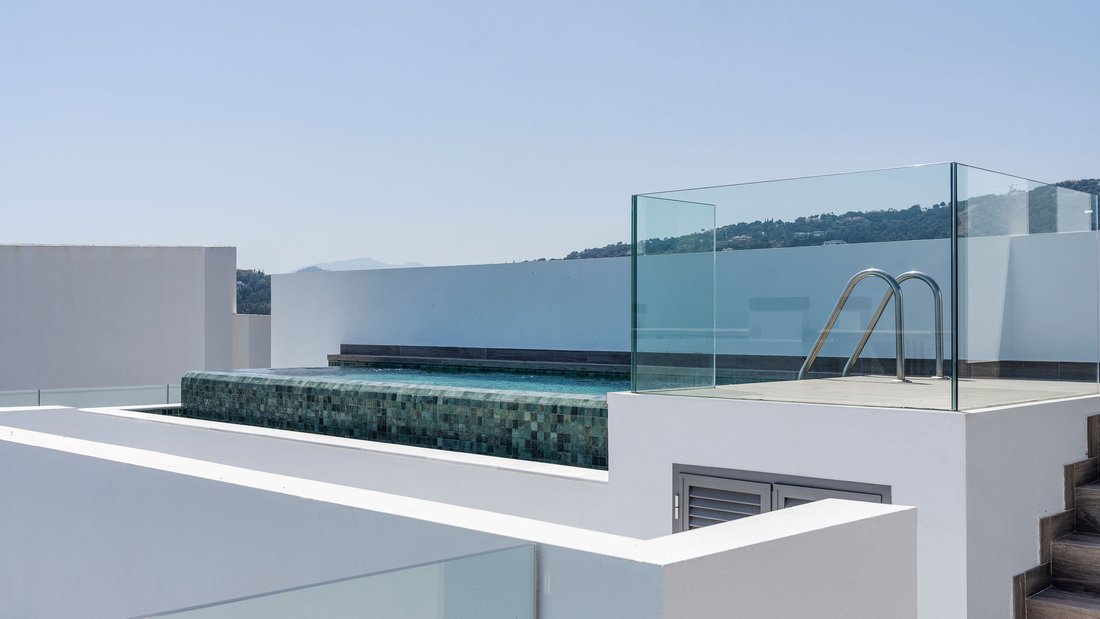 Apartment in El Madroñal, Benahavis, Spain 3 - 14982418