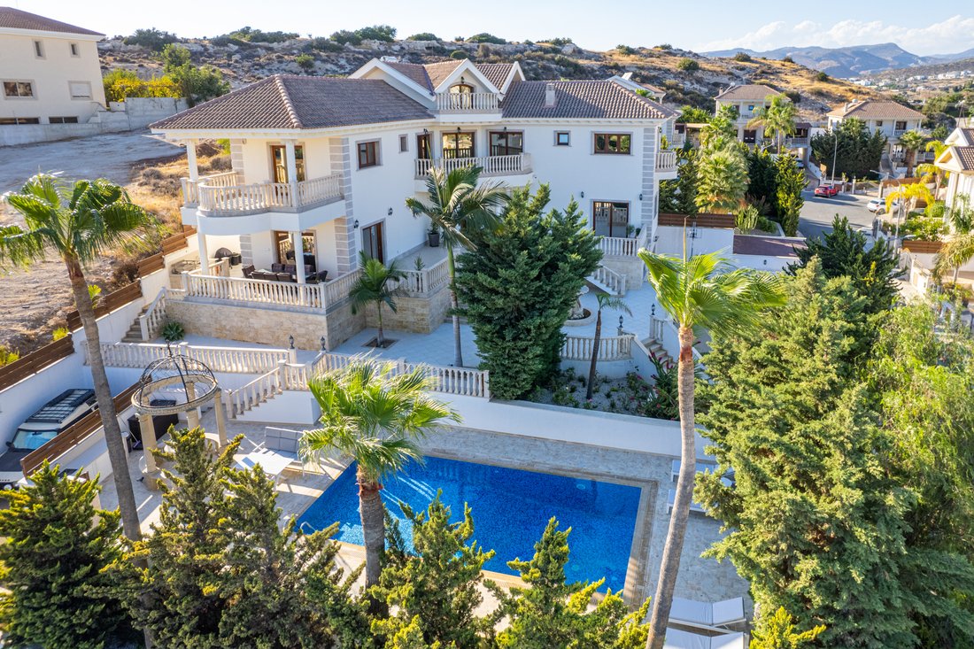 Villa in Mouttagiaka, Limassol, Cyprus 4 - 14981780