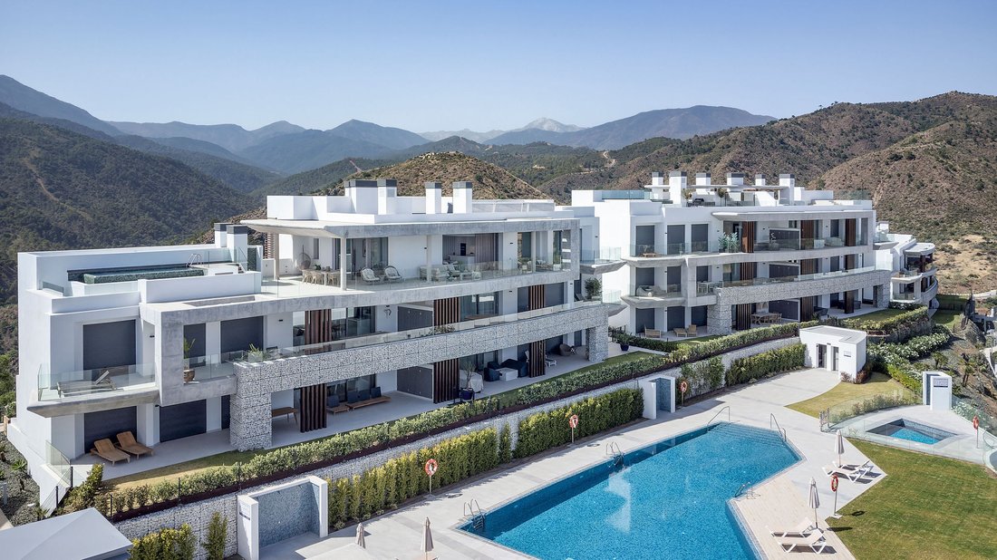 Apartment in El Madroñal, Benahavis, Spain 5 - 14982418