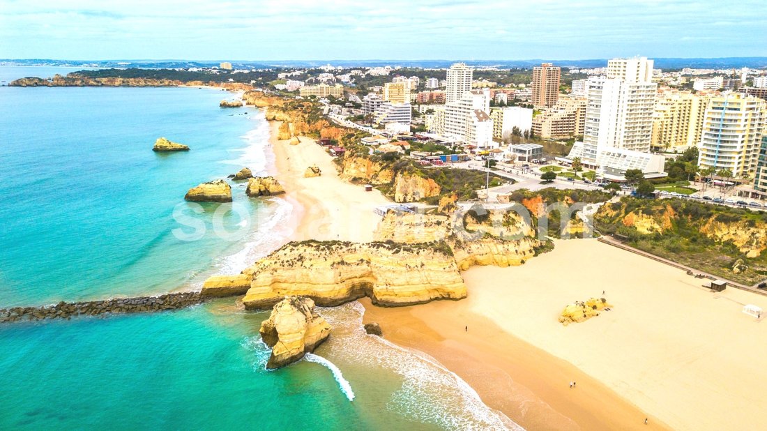 Portimao, Algarve, Portugal 2 - 14770047