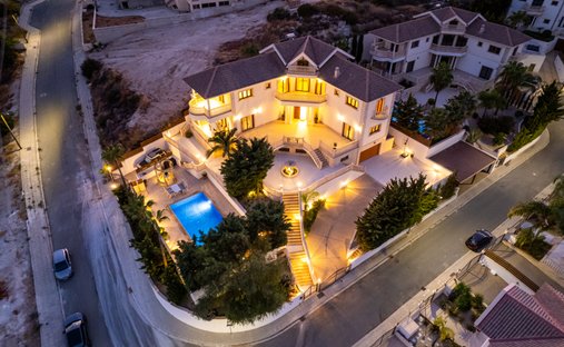 Villa in Mouttagiaka, Limassol, Cyprus 1