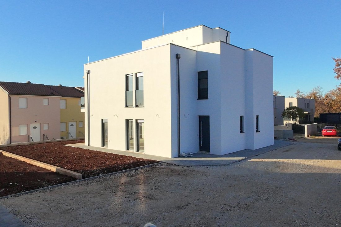 Villa in Brtonigla, Istria County, Croatia 2 - 14968773