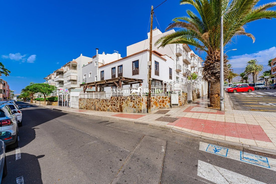 Villa in Guia de Isora, Canary Islands, Spain 1 - 14981402