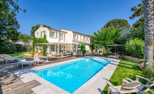 Villa in Saint-Tropez, Provence-Alpes-Côte d'Azur, France 1
