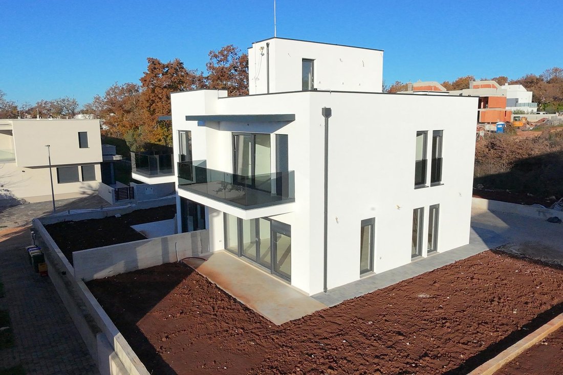 Villa in Brtonigla, Istria County, Croatia 1 - 14968773