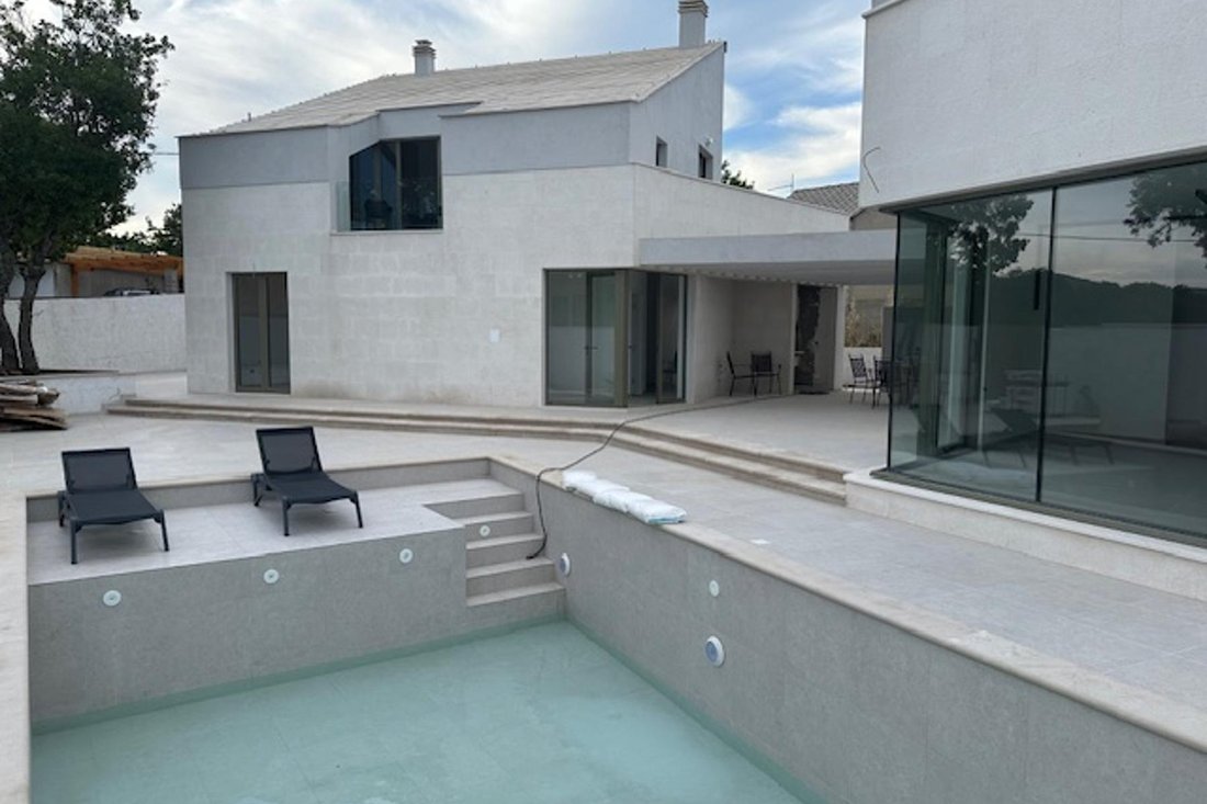 Villa in Bol, Split-Dalmatia County, Croatia 1 - 13812030