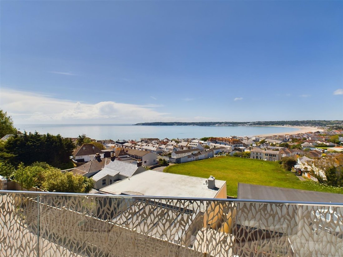 Apartment in Saint Helier, St Helier, Jersey 5 - 14981196