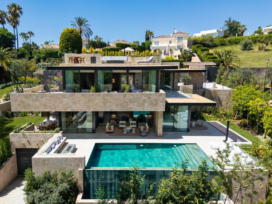 Villa in Marbella, Andalusia, Spain 1 - 14982434