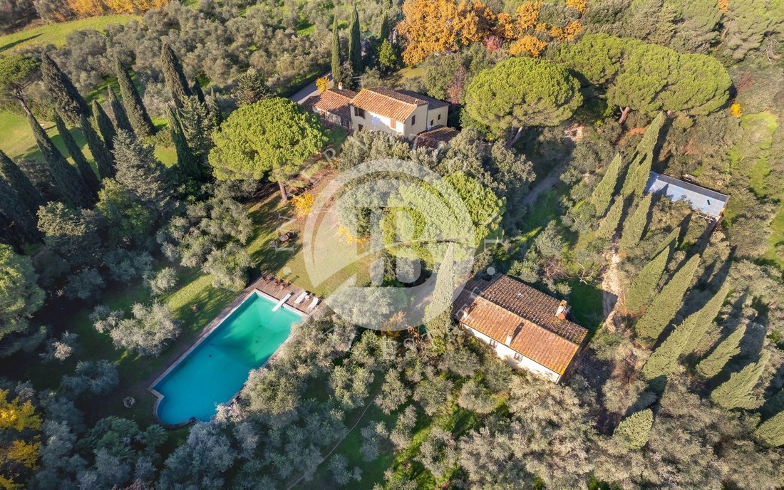 Villa in Center, Pescia, Tuscany 1 - 14933462