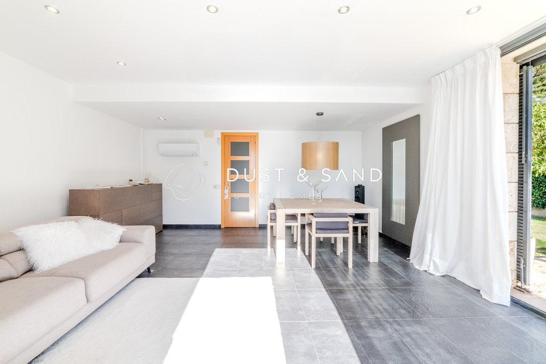 Villa in Sant Pere de Ribes, Catalonia, Spain 5 - 14982545