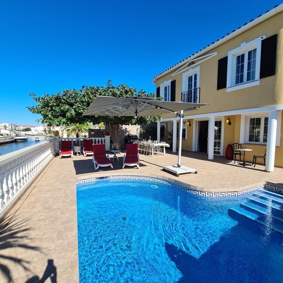 Villa in Empuriabrava, Catalonia, Spain 2 - 14983447