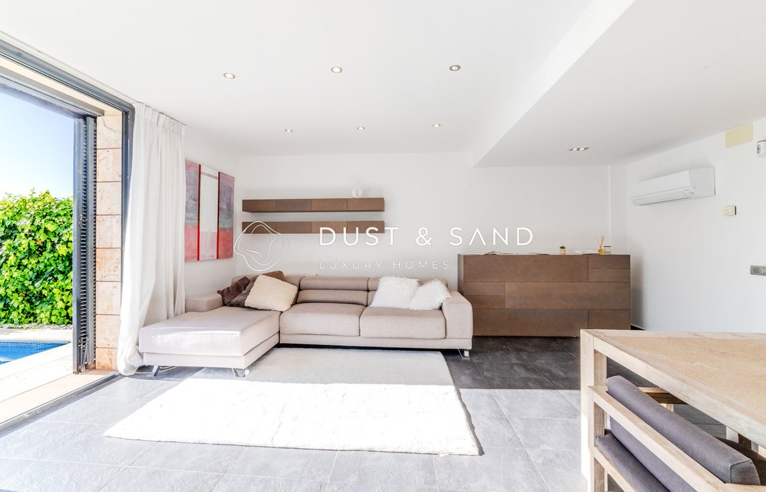 Villa in Sant Pere de Ribes, Catalonia, Spain 4 - 14982545