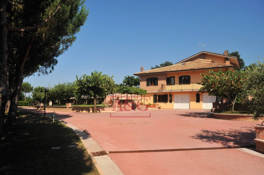 Villa in Amandola, Marche, Italy 4 - 14984488