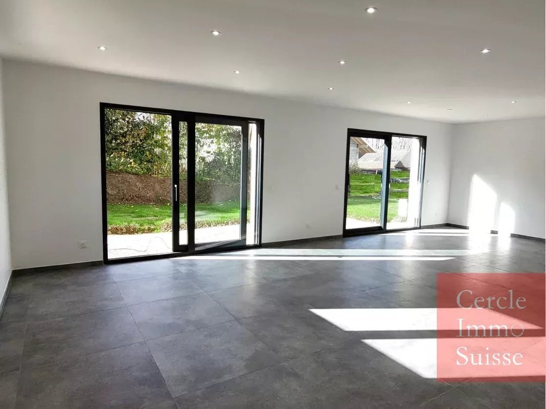 Villa in Saint-Cergues, Auvergne-Rhône-Alpes, France 2 - 14982908