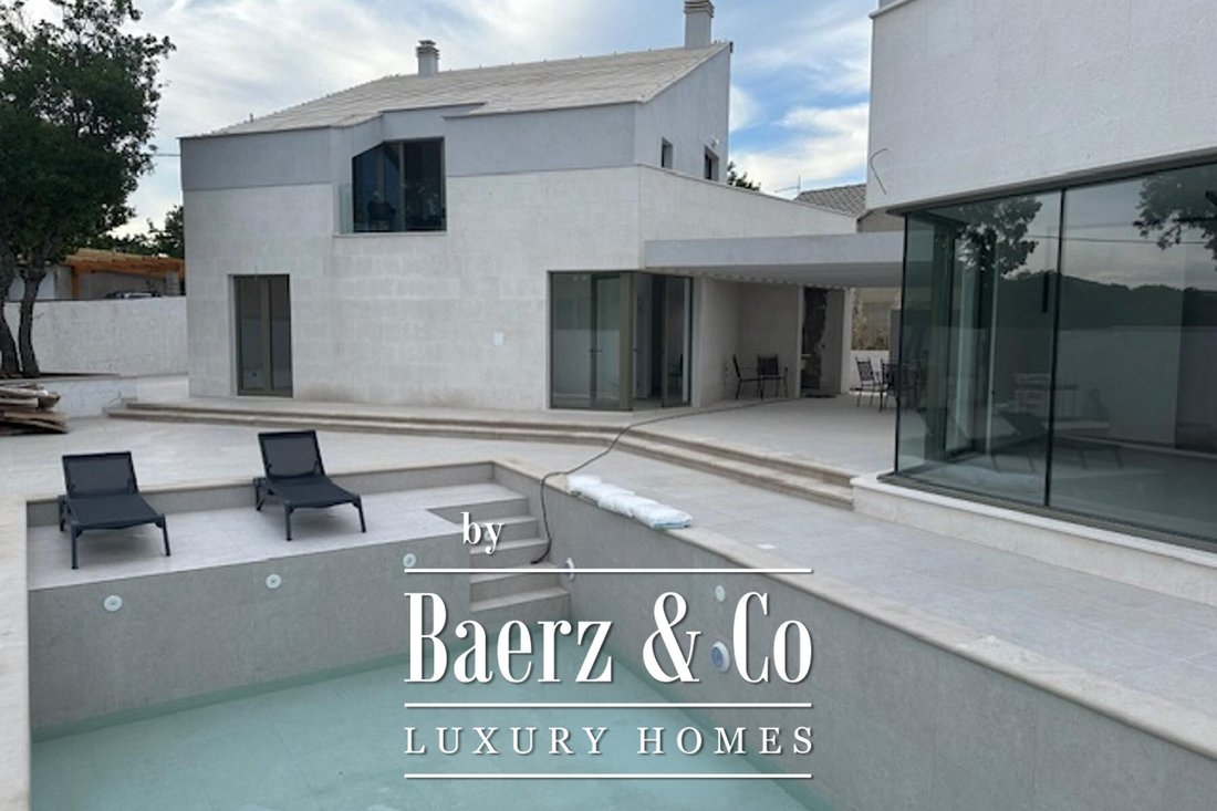 Townhouse in Bol, Split-Dalmatia County, Croatia 1 - 14984494