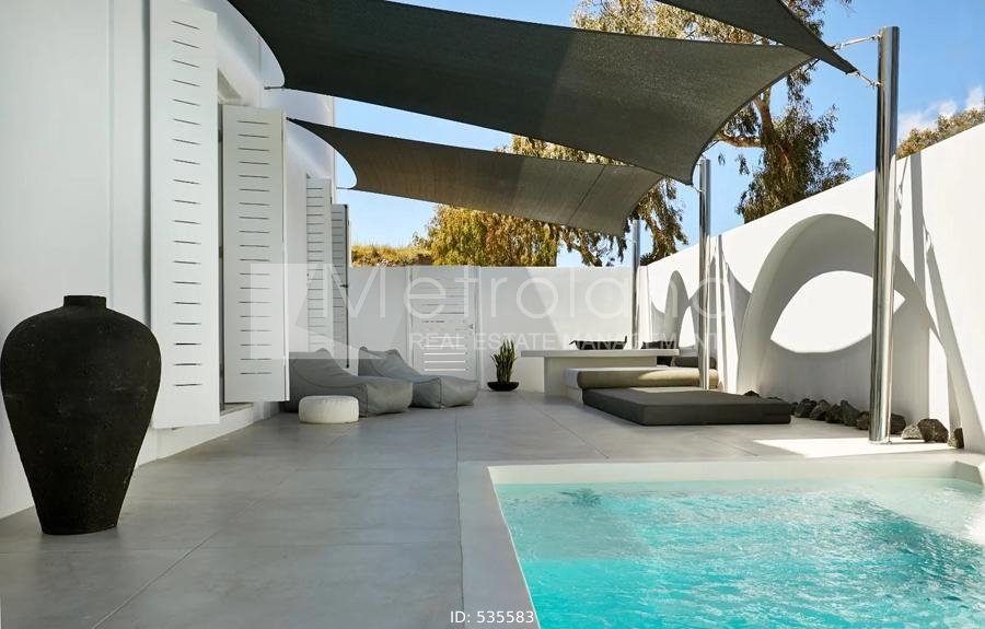 Villa in Thira, Aegean, Greece 1 - 14983536