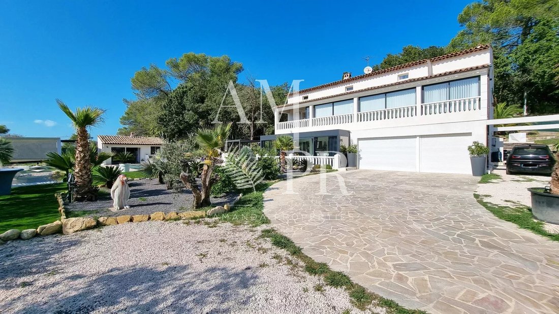 Villa in Mougins, Provence-Alpes-Côte d'Azur, France 4 - 13412858