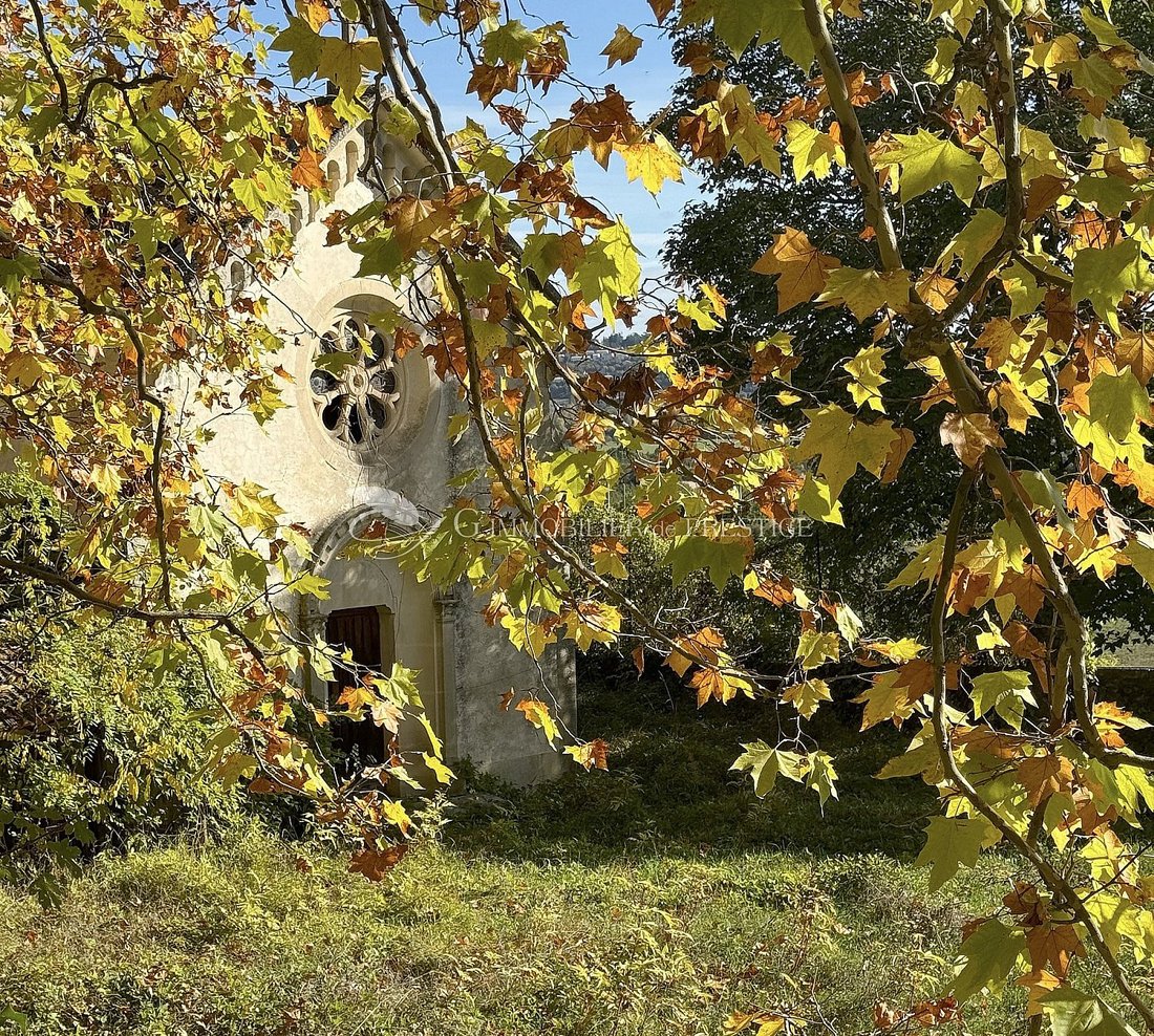 Le Rêve de Sault: A 16th-Century Provençal Demesne Where Time Stands Still