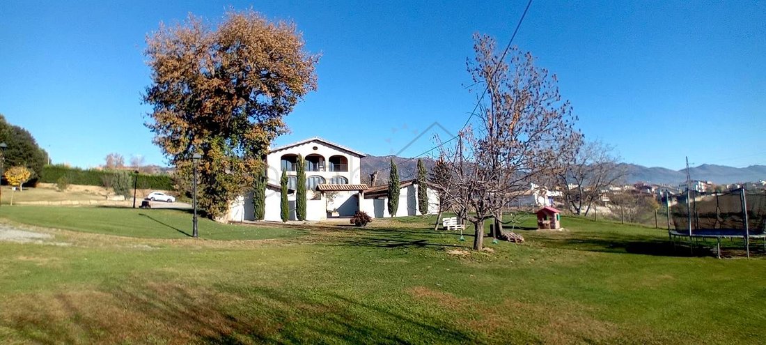 Villa in Sant Vicenc de Torello, Catalonia, Spain 4 - 14984104