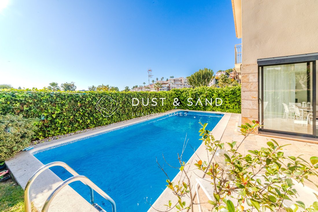 Villa in Sant Pere de Ribes, Catalonia, Spain 2 - 14982545
