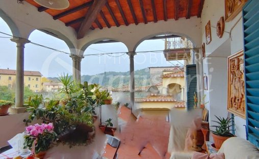 Castillo en Stia, Toscana, Italia 1