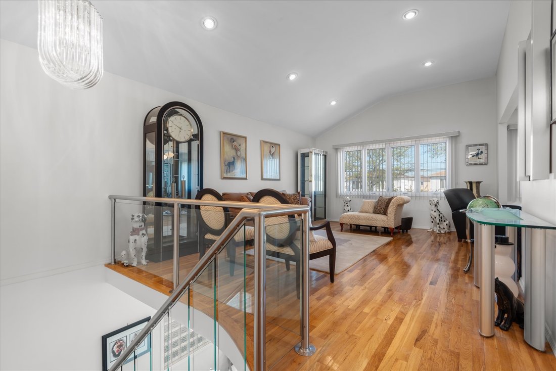 House in New York, New York, United States 5 - 14985595