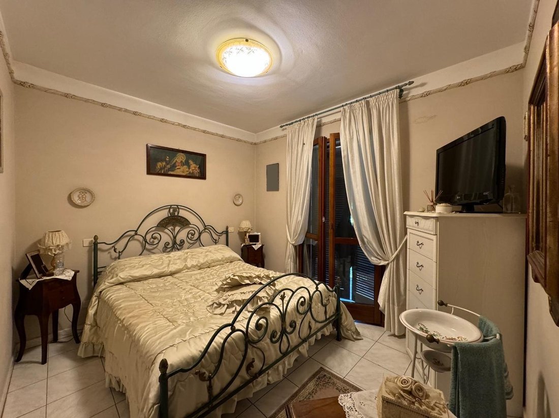 Villa in Seravezza, Tuscany, Italy 4 - 14989002