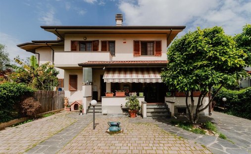 Villa a Pietrasanta, Toscana, Italia 1