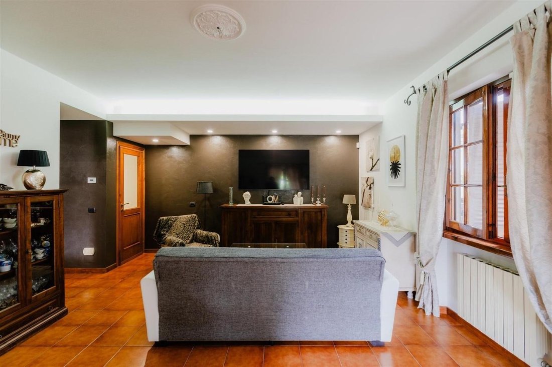 Villa in Pietrasanta, Tuscany, Italy 4 - 14989015