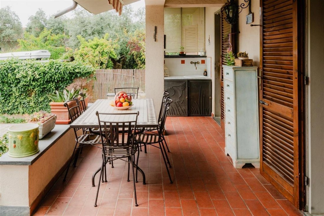 Villa in Pietrasanta, Tuscany, Italy 2 - 14989015