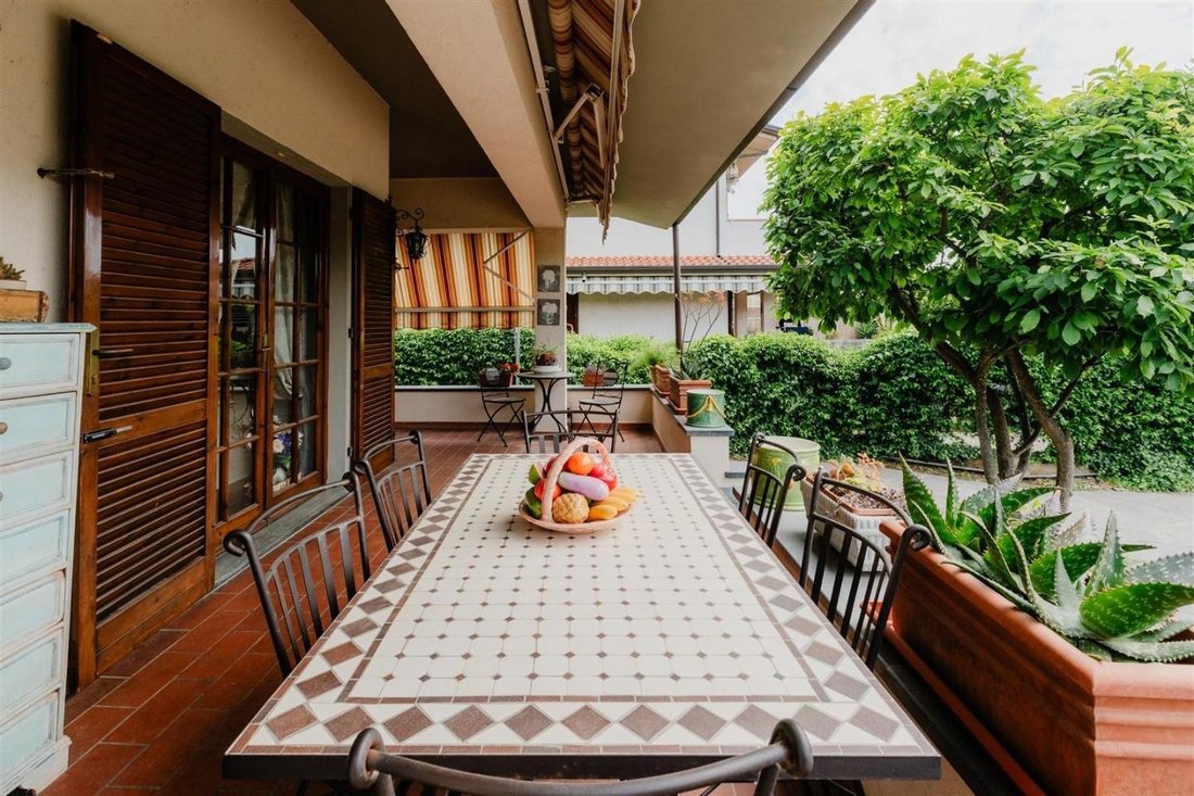 Villa in Pietrasanta, Tuscany, Italy 3 - 14989015