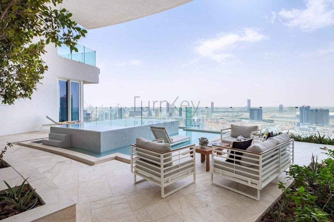 Image showcasing 3 bedroom Penthouse for sale in Casares with pool - thinkSPAIN