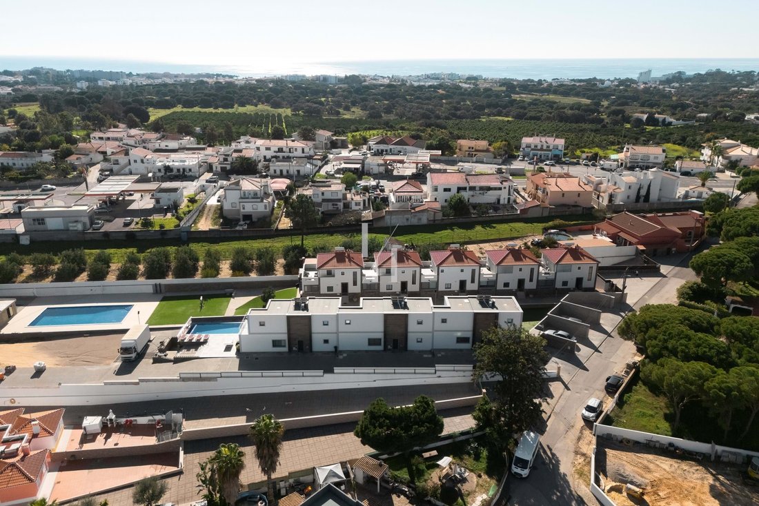 Townhouse in Olhos de Agua, Algarve, Portugal 5 - 14986109