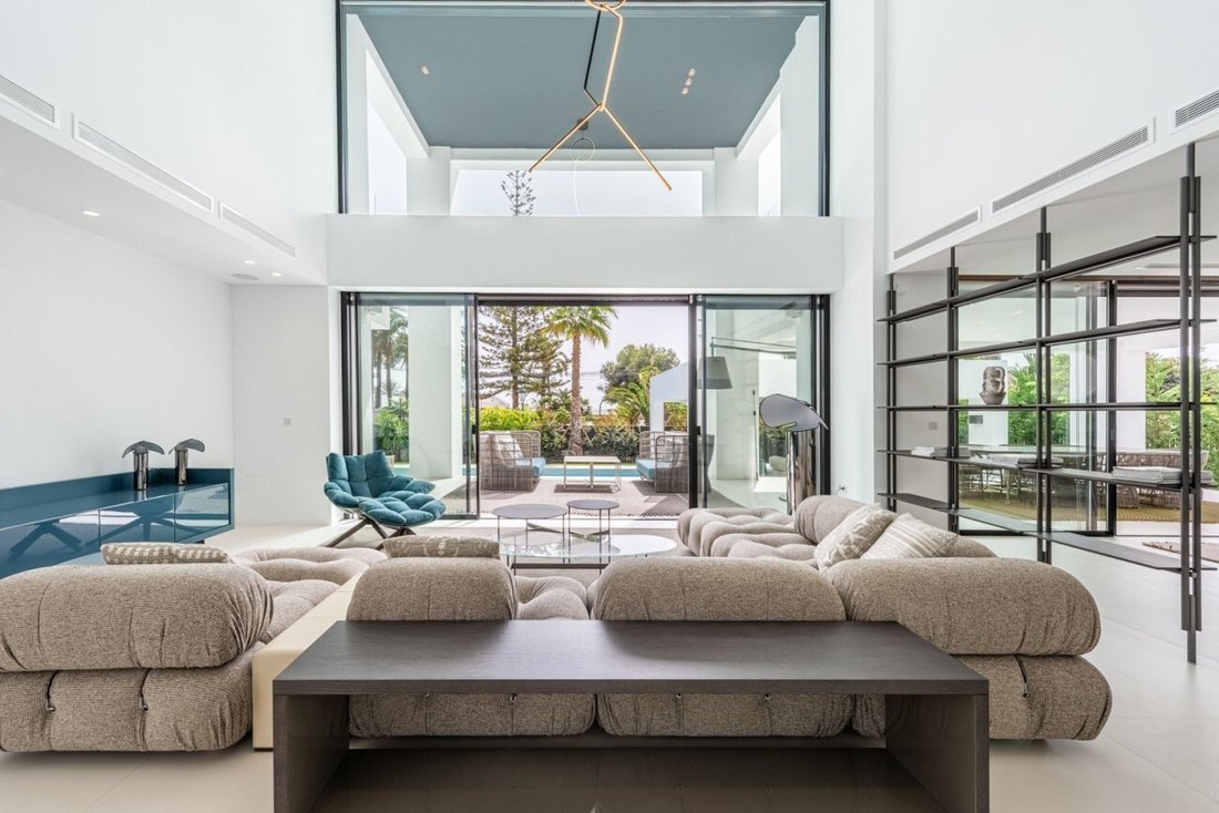 Villa in Puerto Banus, Marbella, Spain 3 - 14988400