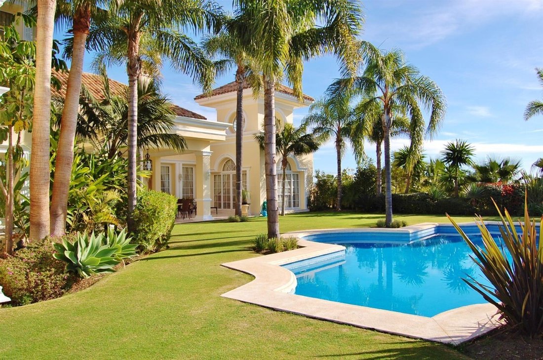 Villa in Sierra Blanca, Marbella, Spain 1 - 14988353
