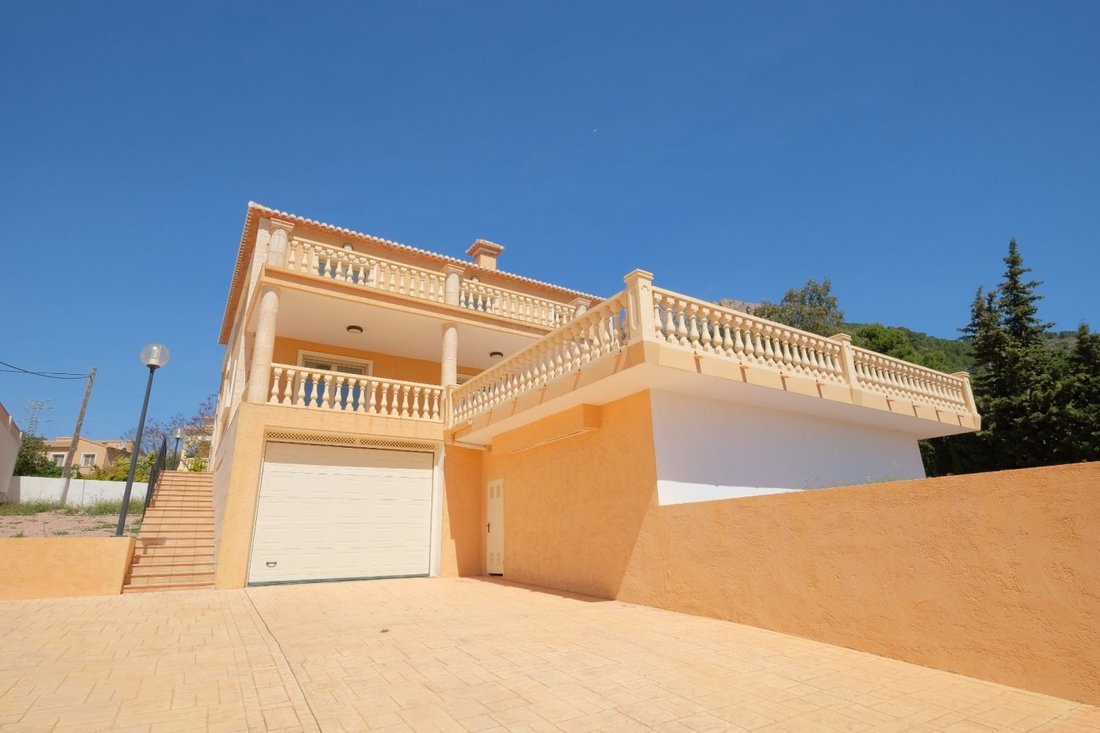 Villa in Calp / Calpe, Valencian Community, Spain 1 - 14988827