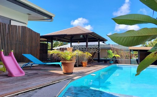 Haus in Taravao, Inseln über dem Winde, Französisch-Polynesien 1